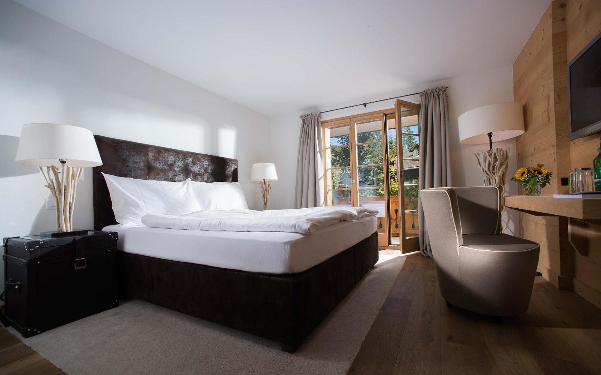 Hotel Des Alpes Superieur กืซตาด์ก ภายนอก รูปภาพ